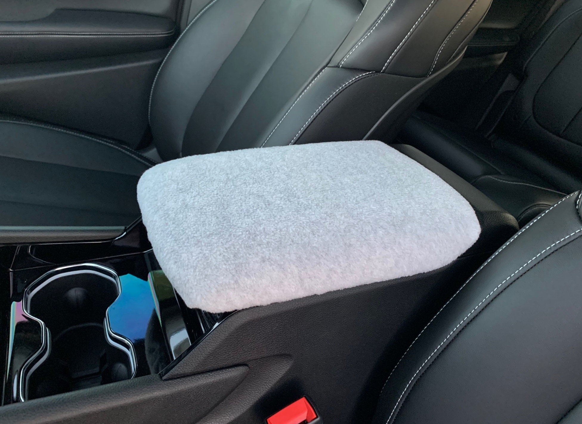 Buy Fleece Center Console Armrest Cover fits the Jeep Grand Cherokee L 2021-2022