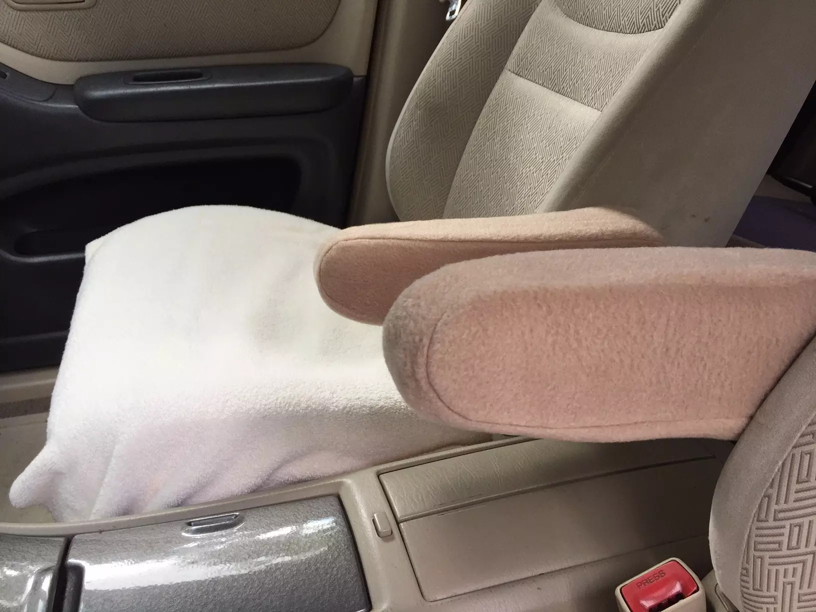 Buy Auto Armrest Cover fits the Toyota Highlander 2001-2007- Fleece Material (Pair)