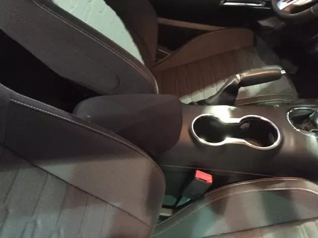 Neoprene Console Cover - Toyota Prius V 2015-2016